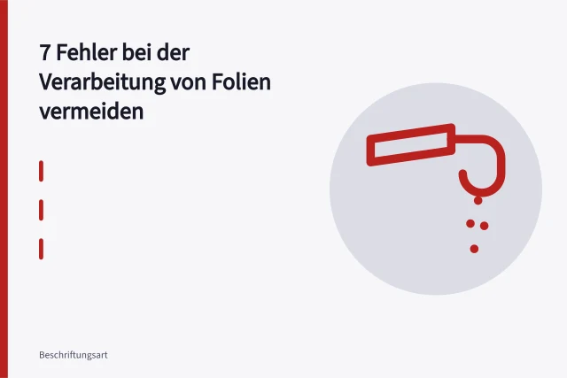 Folie wird mit Rakel und Heißluftföhn spannungsarm auf Karosserie aufgezogen. 7 Fehler bei der Verarbeitung von Folien vermeiden